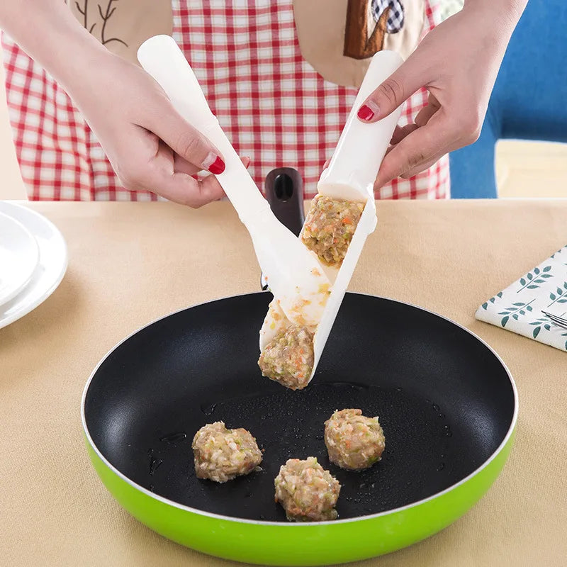 1 Set Kitchen Making Meatball Artifact Machine Fishball DIY Meatball Maker Plus Spoon Cooking Tool Household